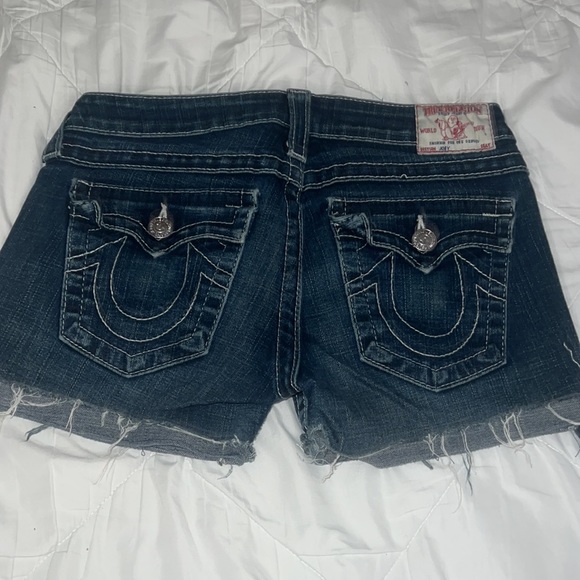 True Religion short - Picture 2 of 6